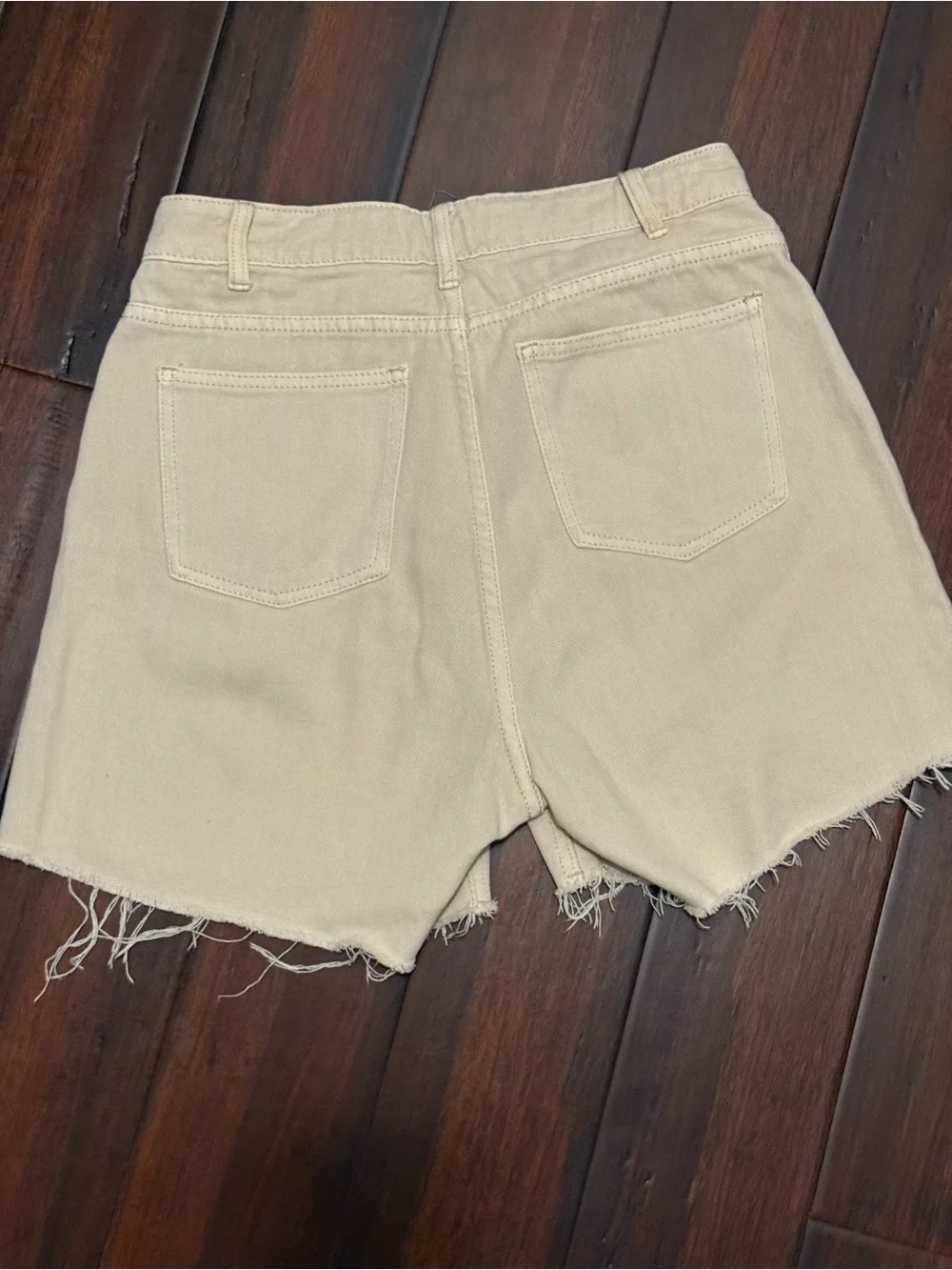DISSH Cream High-Rise Frayed Hem Denim Shorts